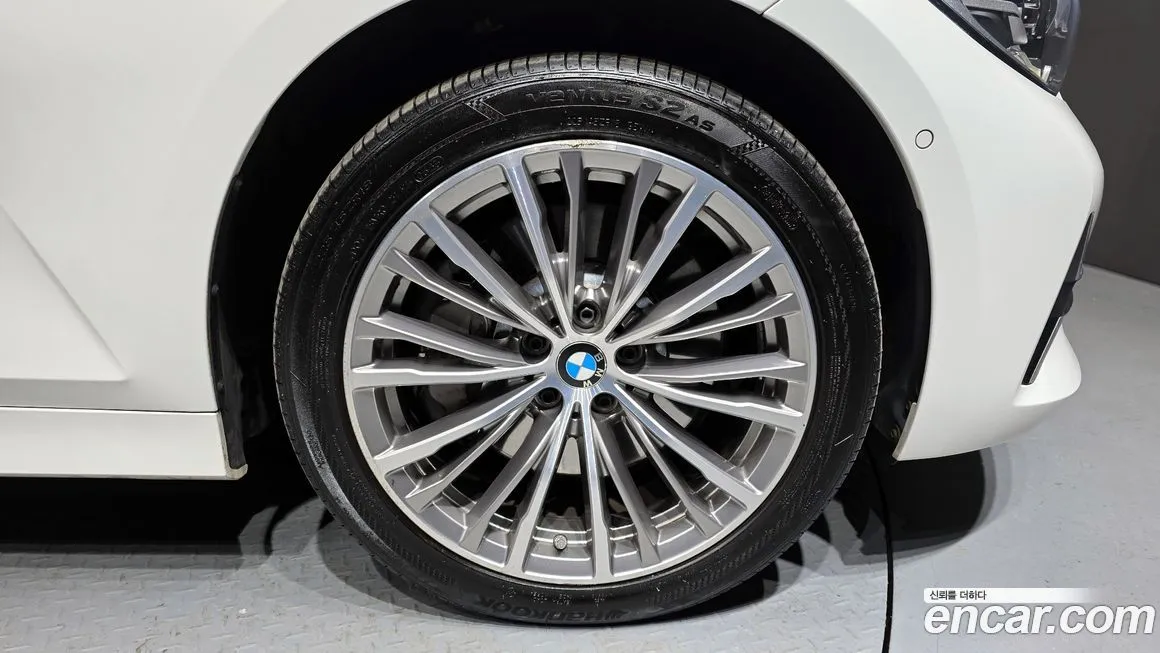 BMW 3-Series 2021 из KR, фото 8