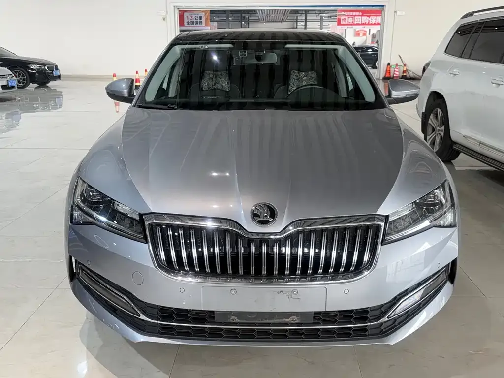Skoda Superb 2023 из CN, фото 2