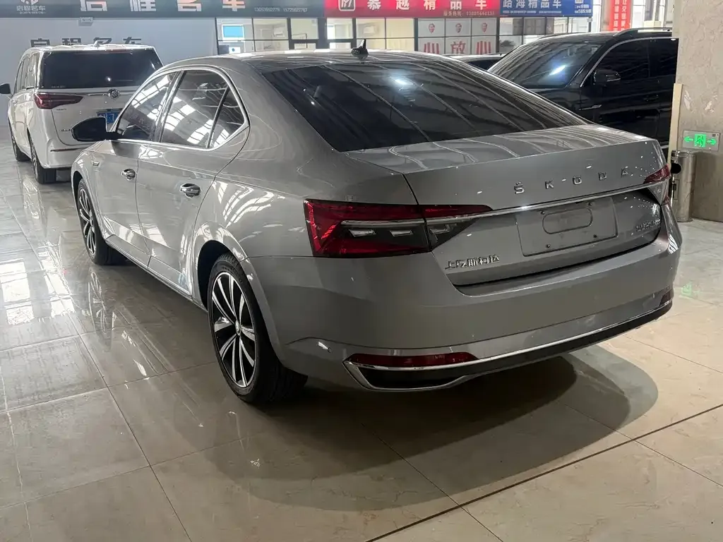 Skoda Superb 2023 из CN, фото 8