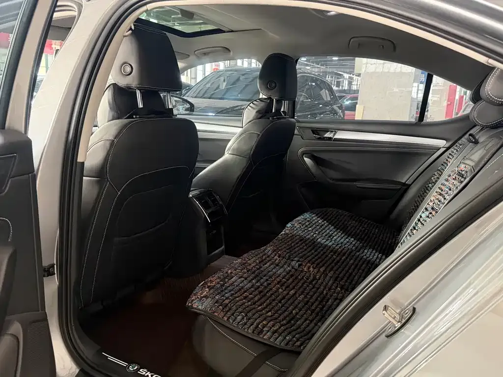 Skoda Superb 2023 из CN, фото 7