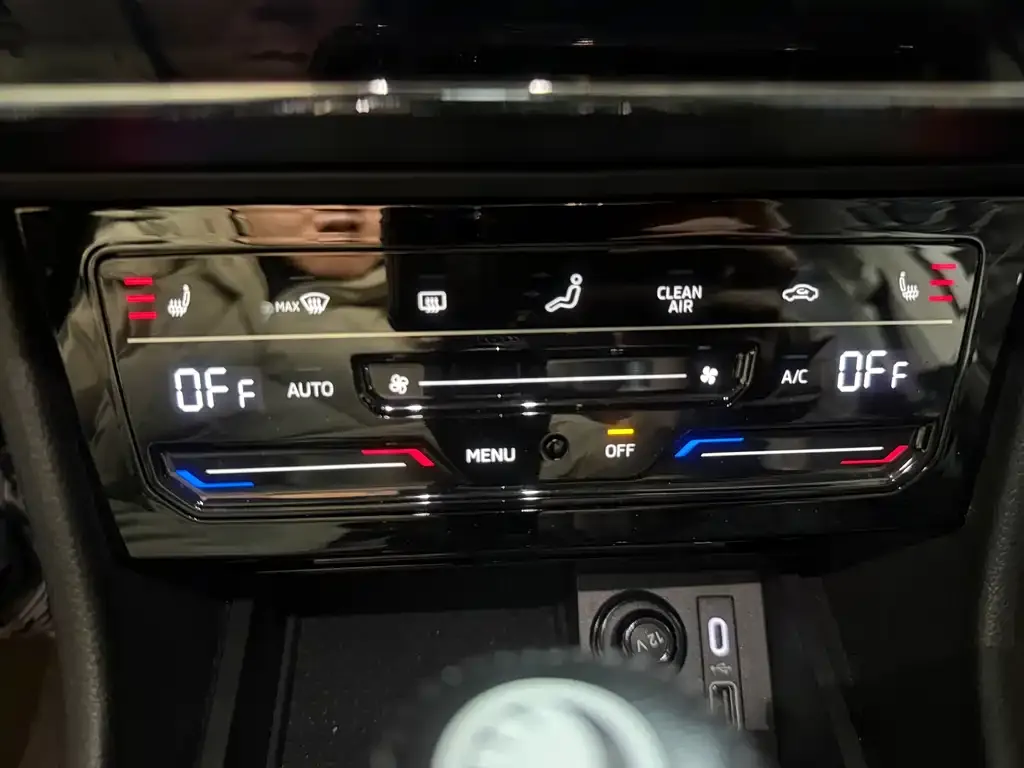 Skoda Superb 2023 из CN, фото 3