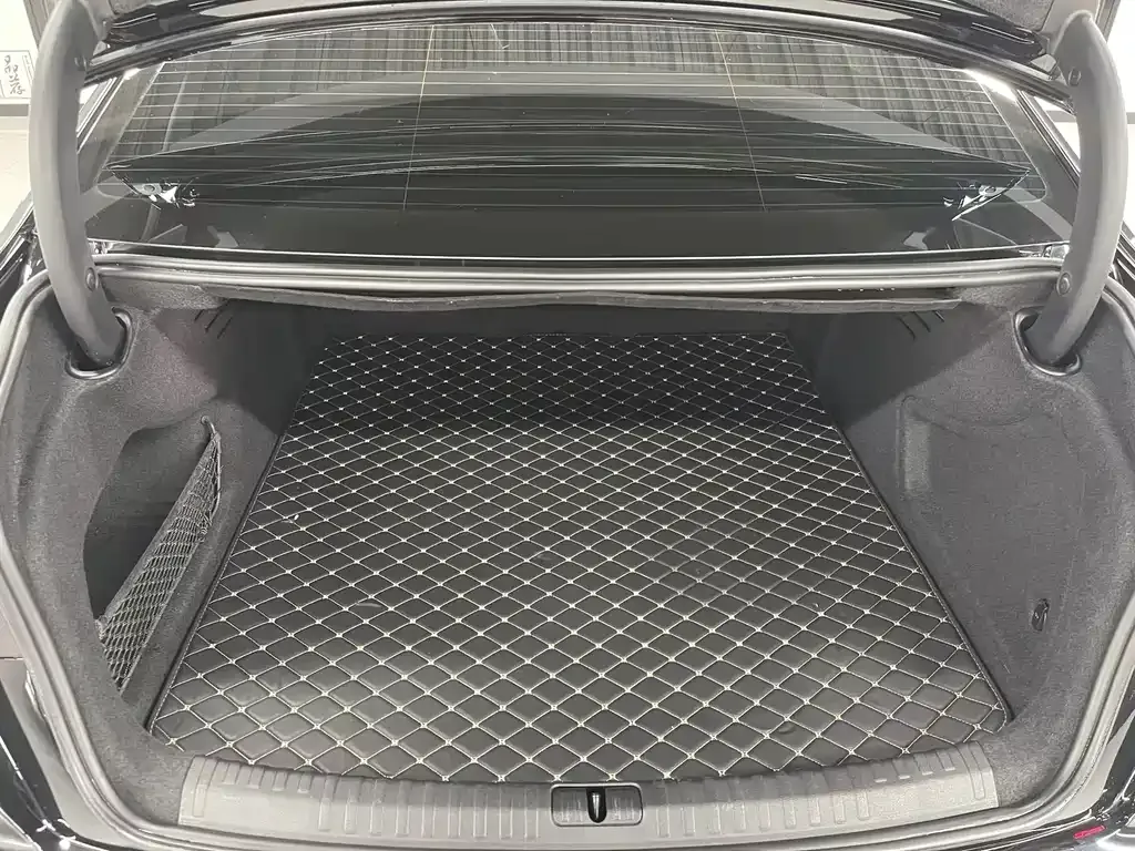 Audi A6L 2024 из CN, фото 10