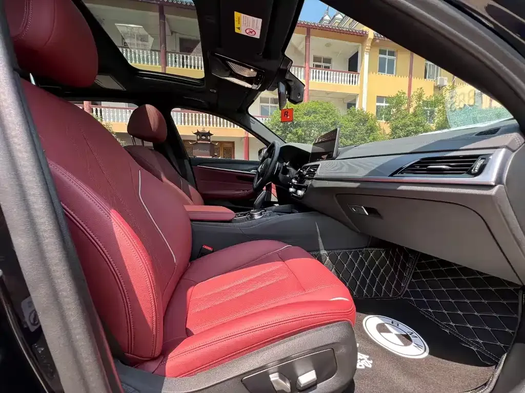 BMW 5 Series 2023 из CN, фото 5