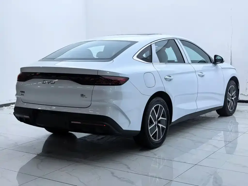 BYD Qin L 2026 из CN, фото 4