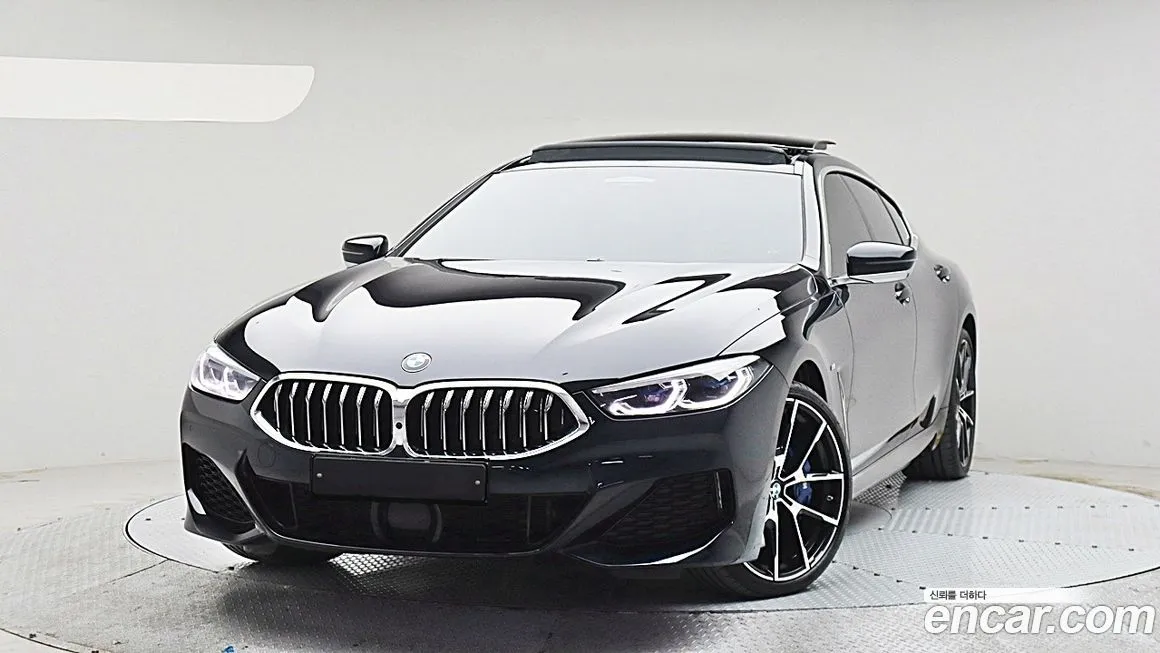 BMW 8-Series — фото 1