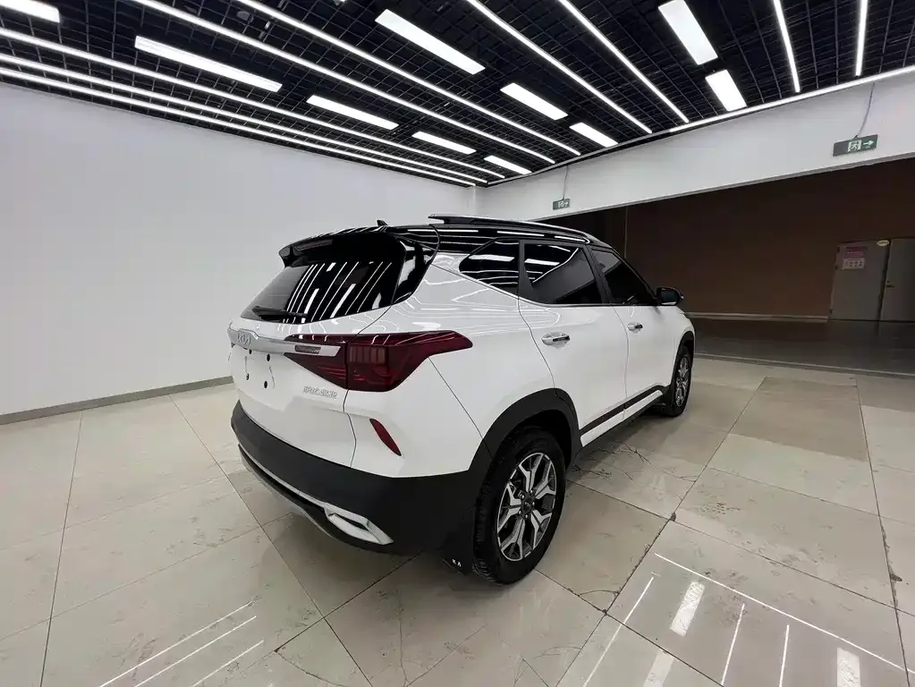 Kia KX3 2023 из CN, фото 8