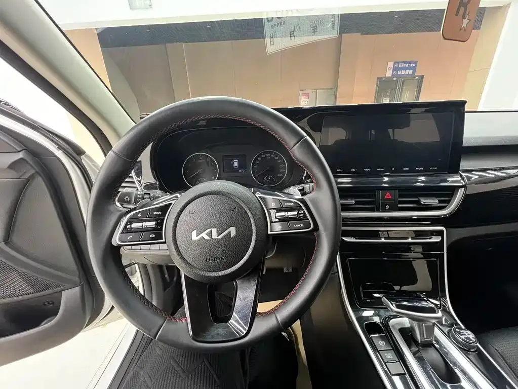Kia KX3 2023 из CN, фото 9
