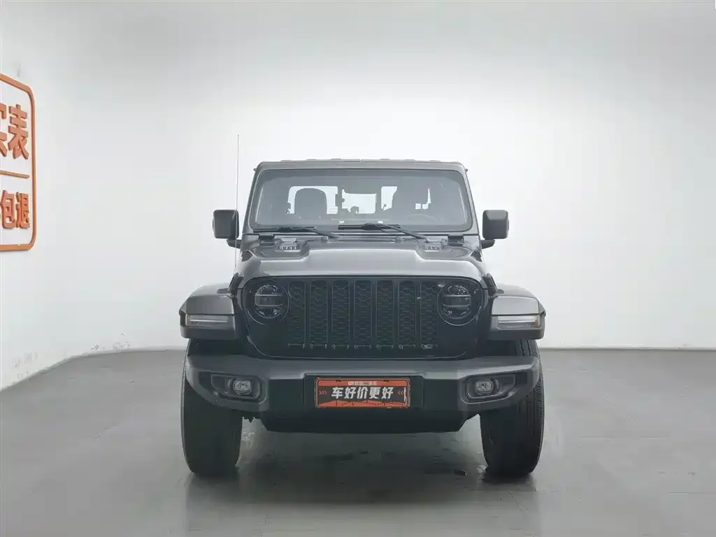 Jeep Gladiator 2023 из CN, фото 2