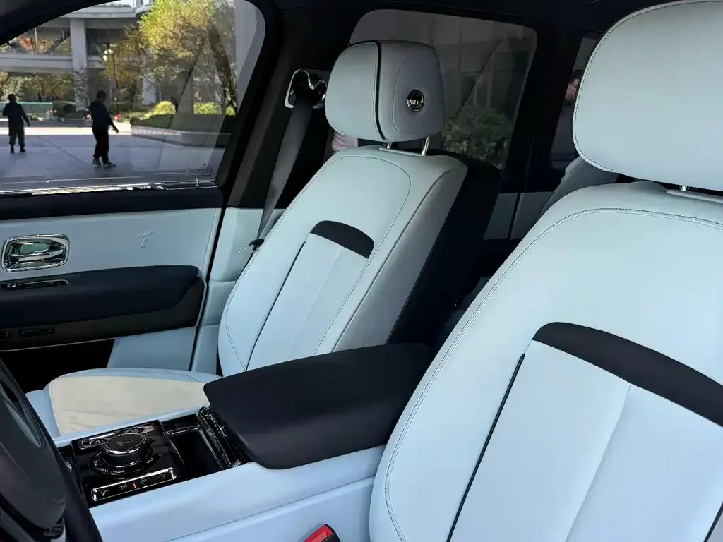 Rolls-Royce Cullinan 2021 из CN, фото 2
