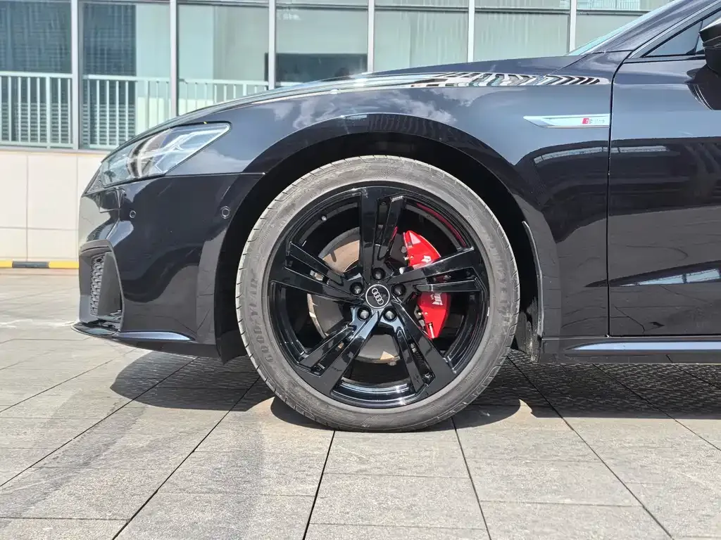 Audi A7L 2023 из CN, фото 2
