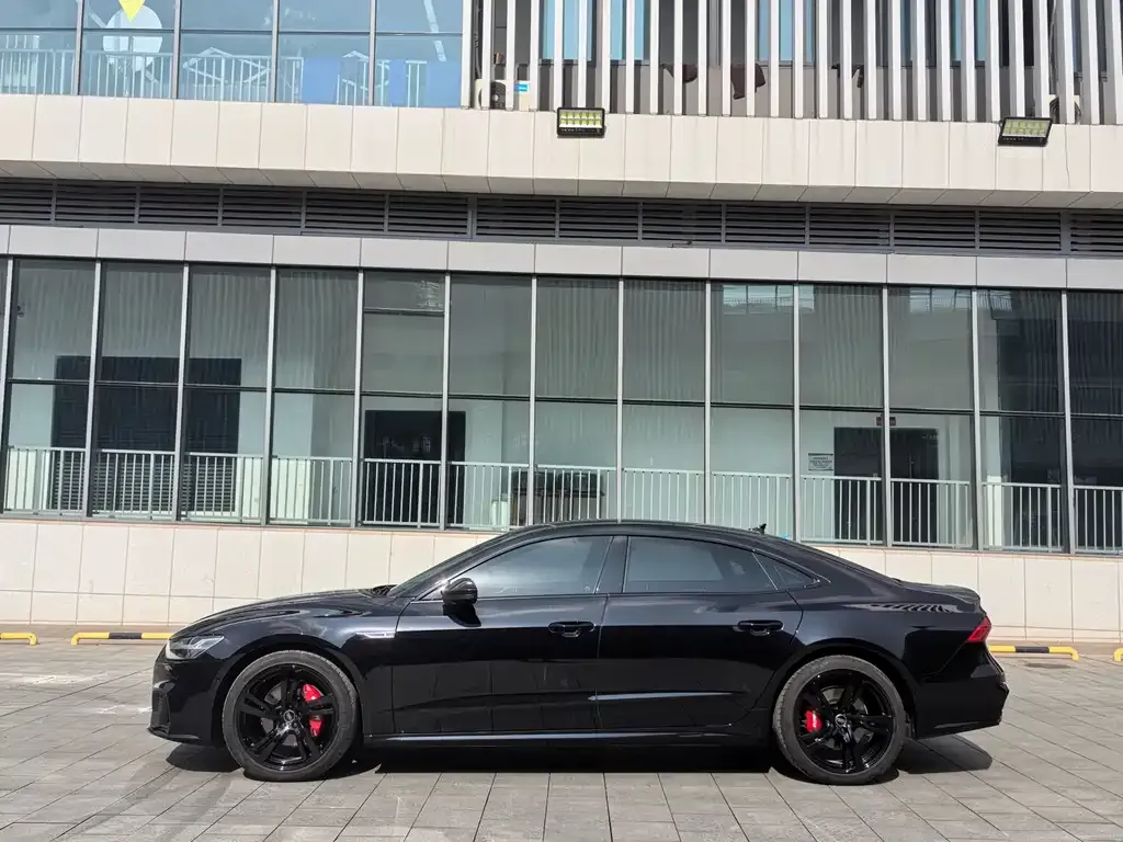 Audi A7L 2023 из CN, фото 6