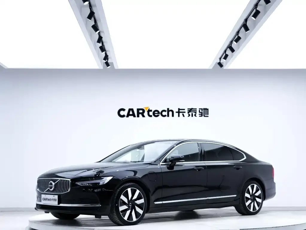 Volvo S90 PHEV 2024 из CN, фото 1