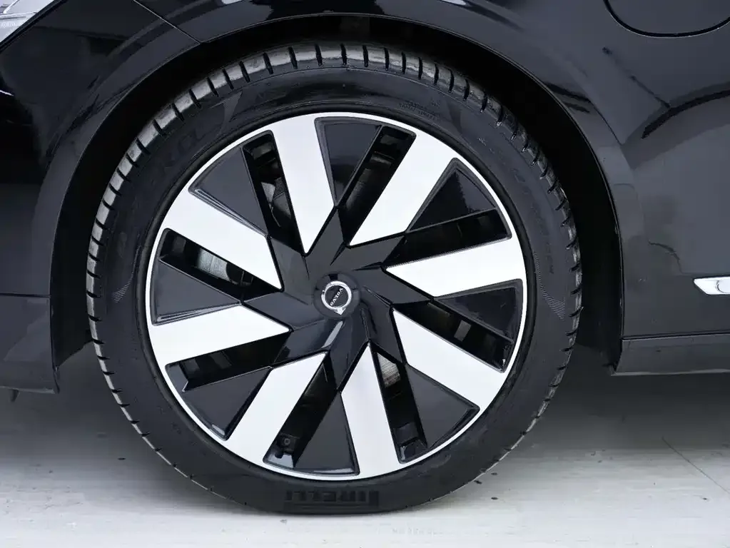 Volvo S90 PHEV 2024 из CN, фото 9