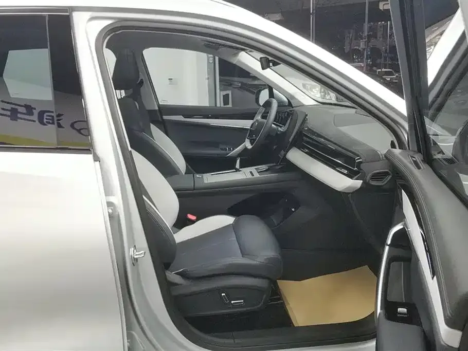 Geely Boyue L 2025 из CN, фото 6