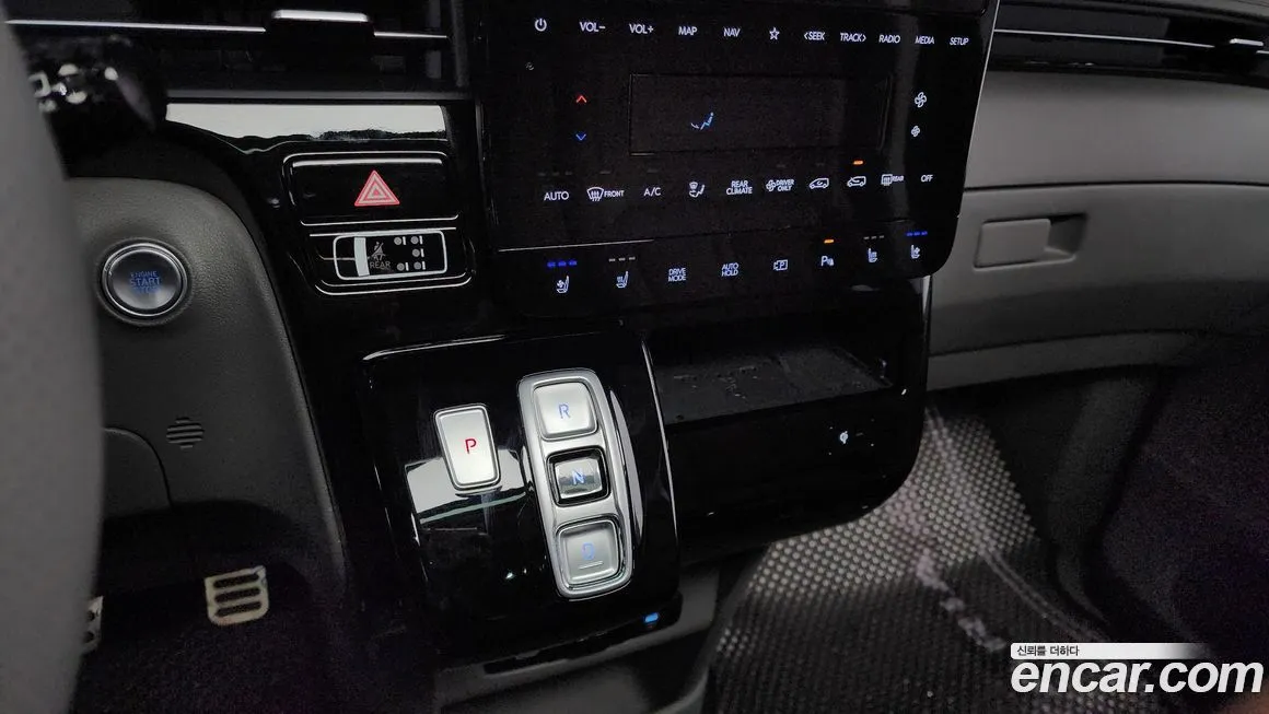 Hyundai Staria — фото 6