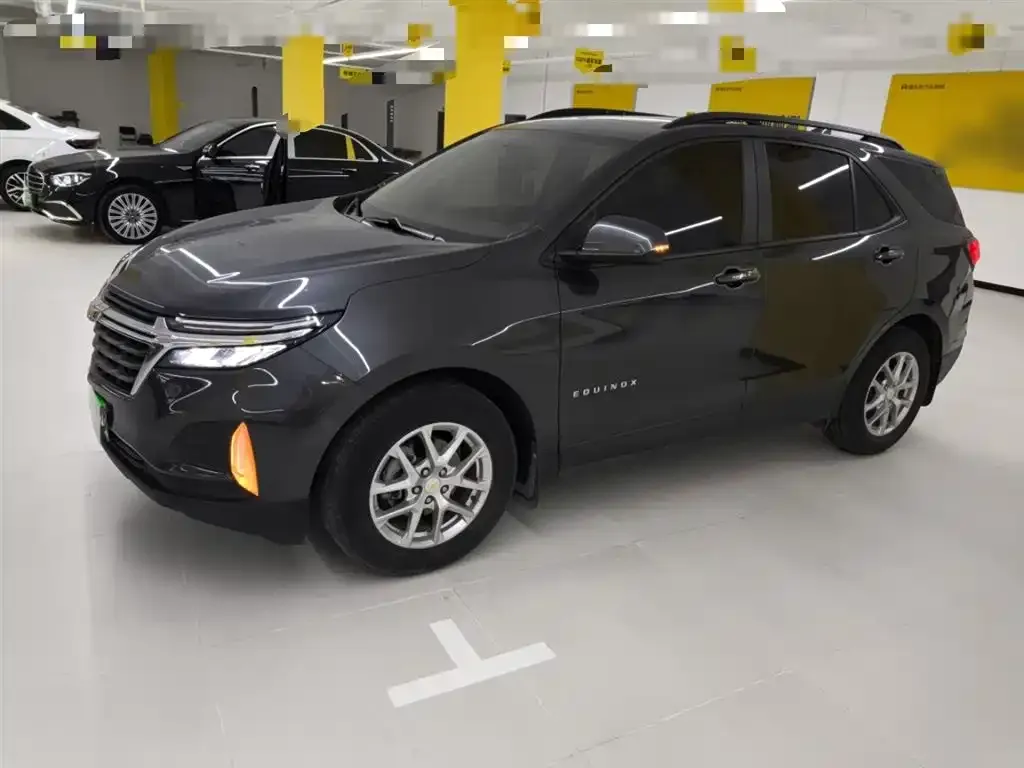 Chevrolet Equinox 2023 из CN, фото 2
