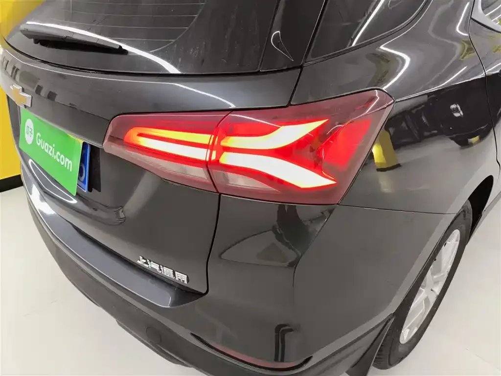 Chevrolet Equinox 2023 из CN, фото 9