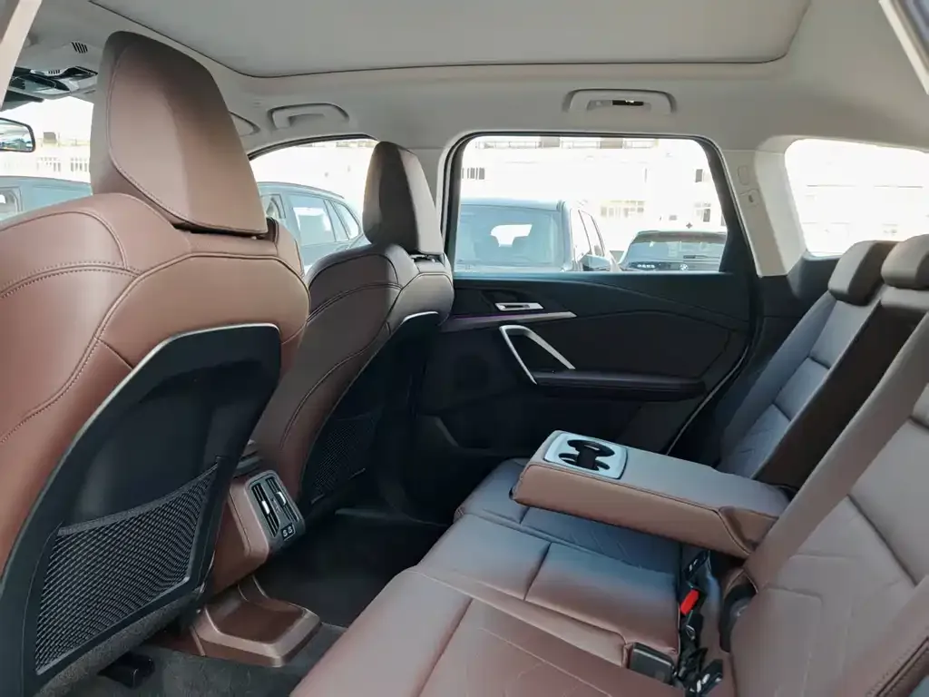 BMW X1 2024 из CN, фото 6
