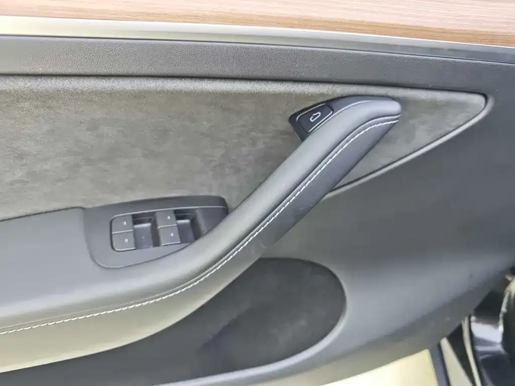 Tesla Model Y 2021 из CN, фото 10