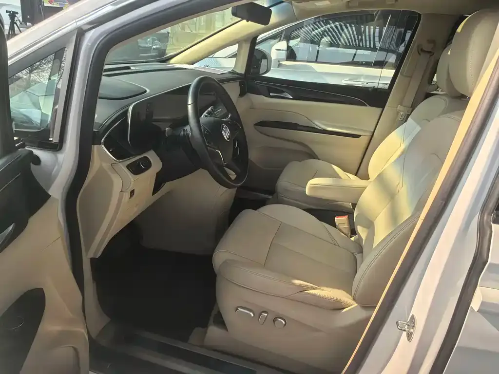Buick GL8 2023 из CN, фото 6