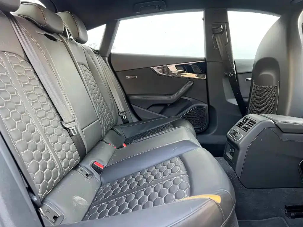 Audi RS 5 2024 из CN, фото 6
