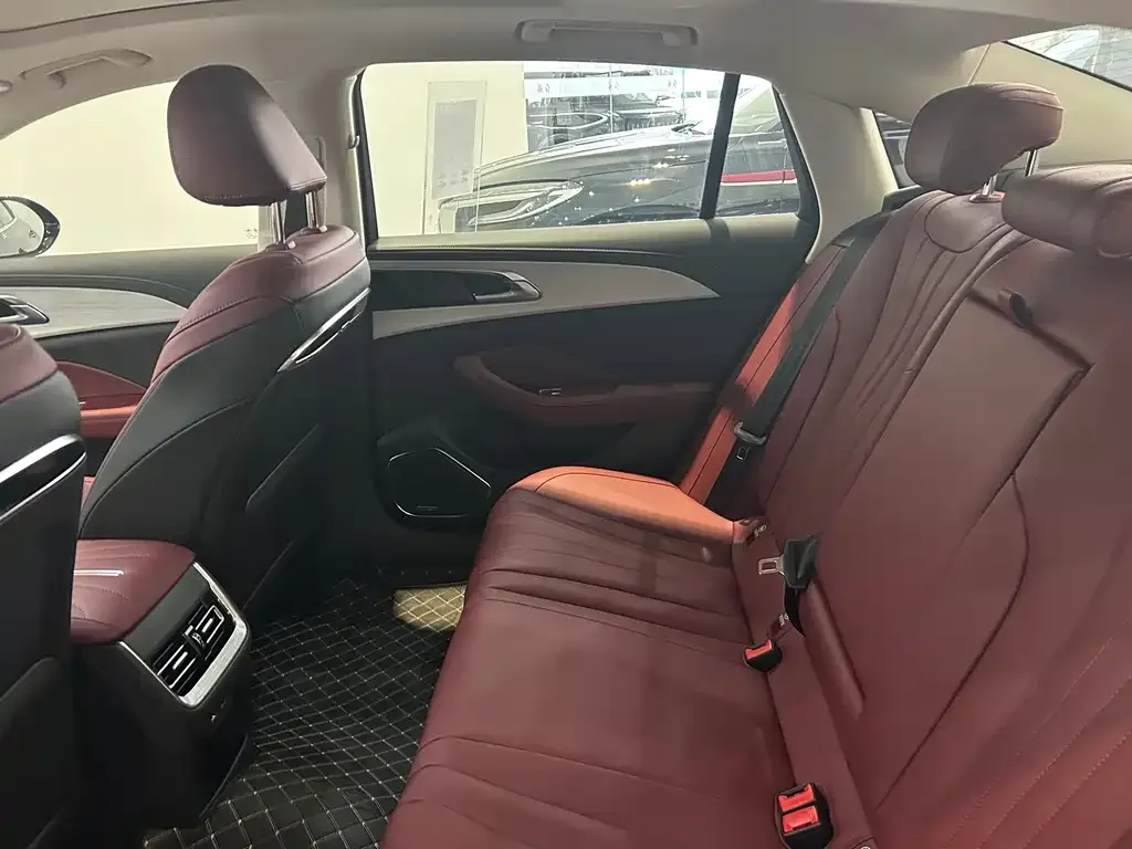 Hongqi H5 PHEV 2026 из CN, фото 3