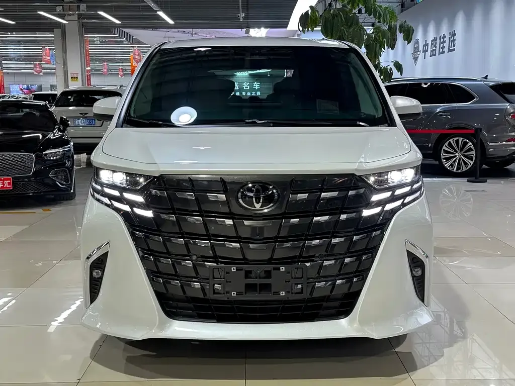 Toyota Alphard 2025 из CN, фото 5