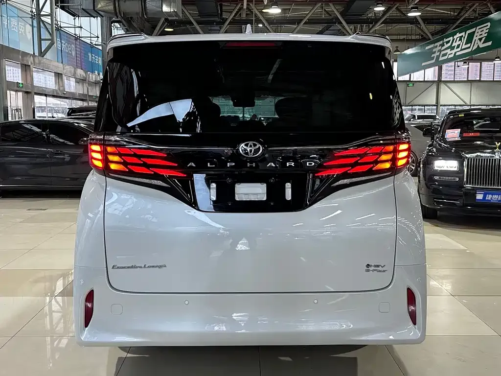 Toyota Alphard 2025 из CN, фото 6