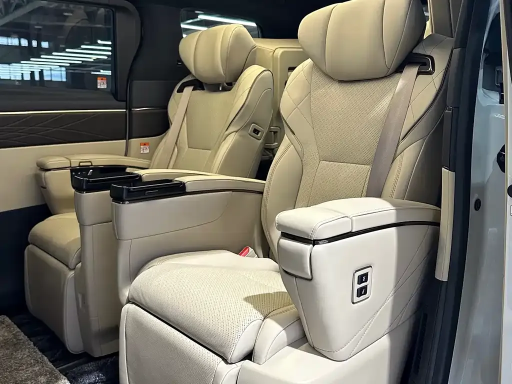 Toyota Alphard 2025 из CN, фото 10