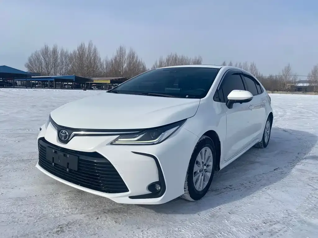 Toyota Corolla 2023 из CN, фото 1