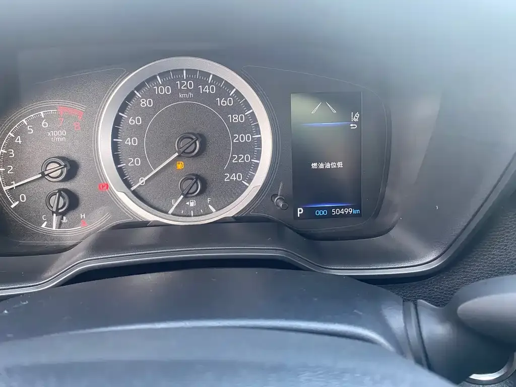 Toyota Corolla 2023 из CN, фото 7