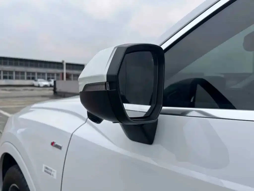 Audi Q3 2022 из CN, фото 2