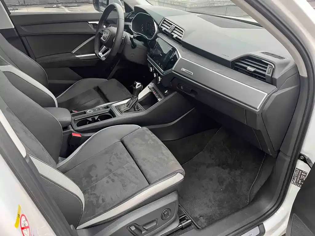 Audi Q3 2022 из CN, фото 8