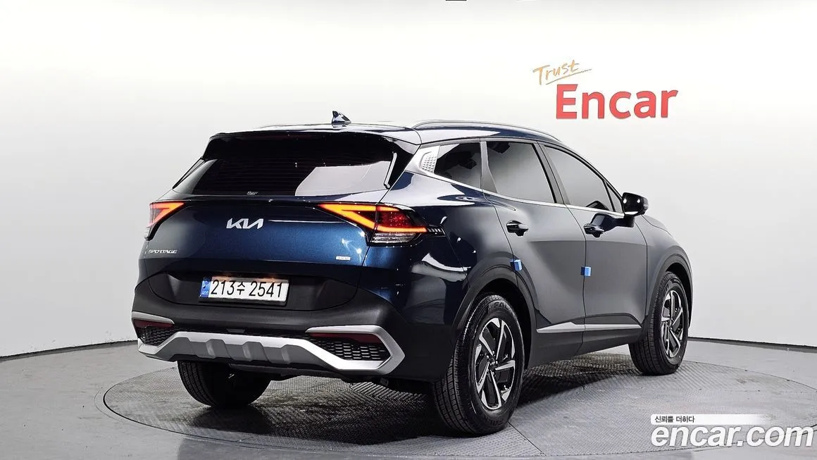 Kia Sportage — фото 8