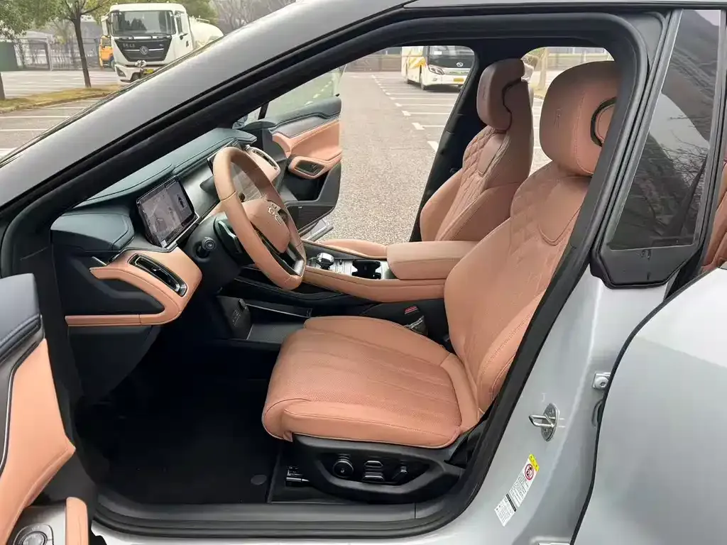 BYD L EV 2025 из CN, фото 2