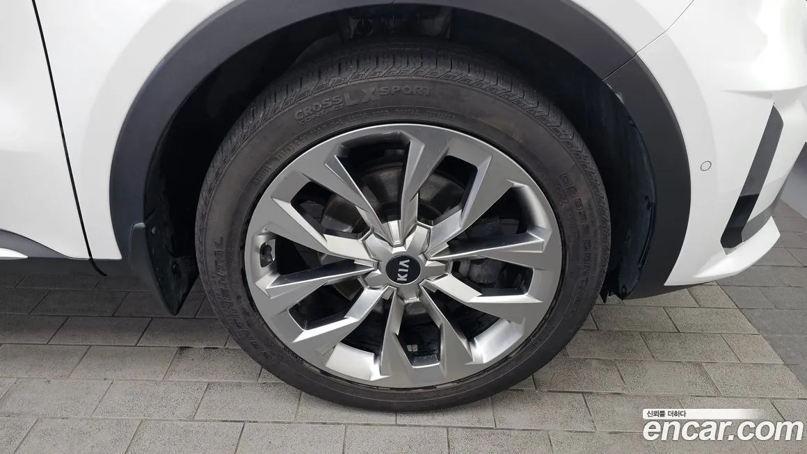 Kia Sorento — фото 6