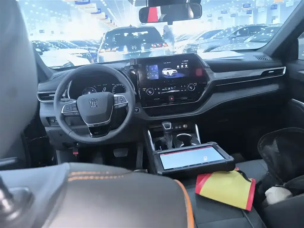 Toyota Crown Kluger 2025 из CN, фото 3
