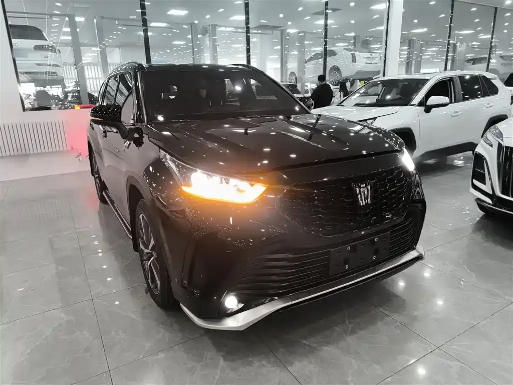 Toyota Crown Kluger 2025 из CN, фото 4