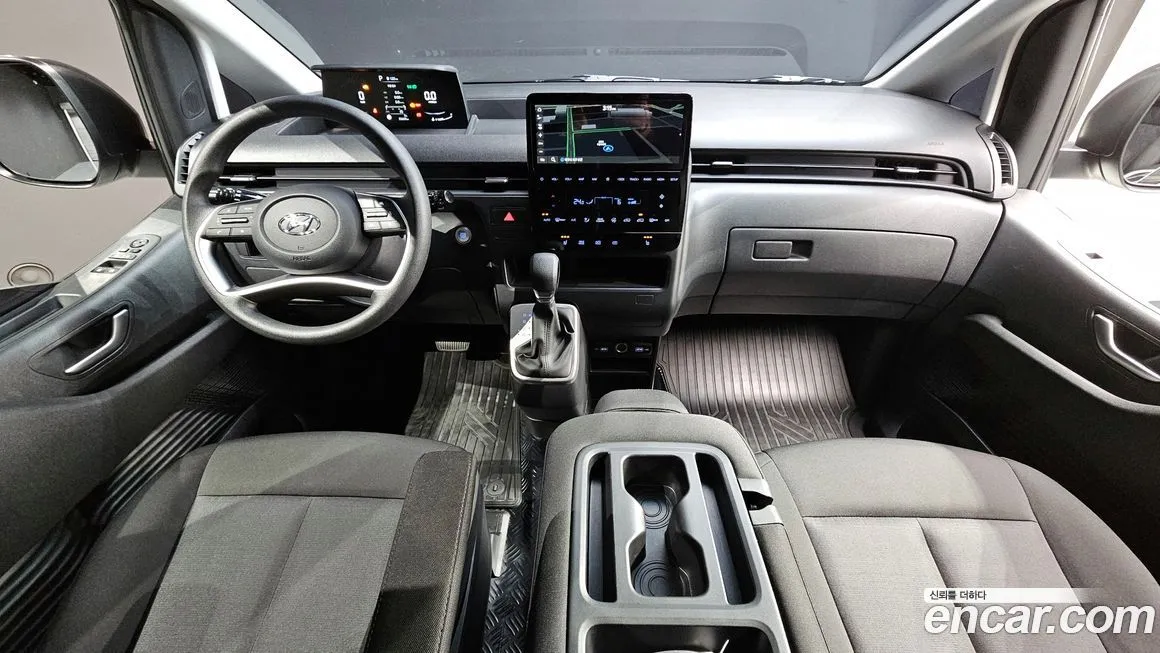 Hyundai Staria — фото 2