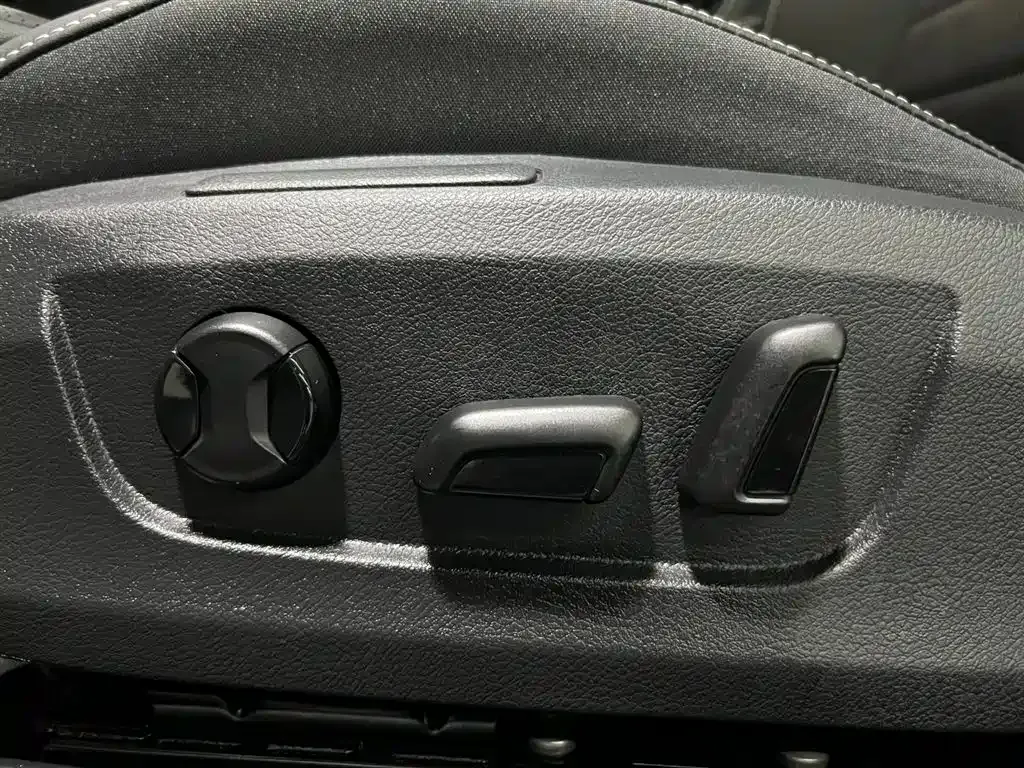 Skoda Superb — фото 10