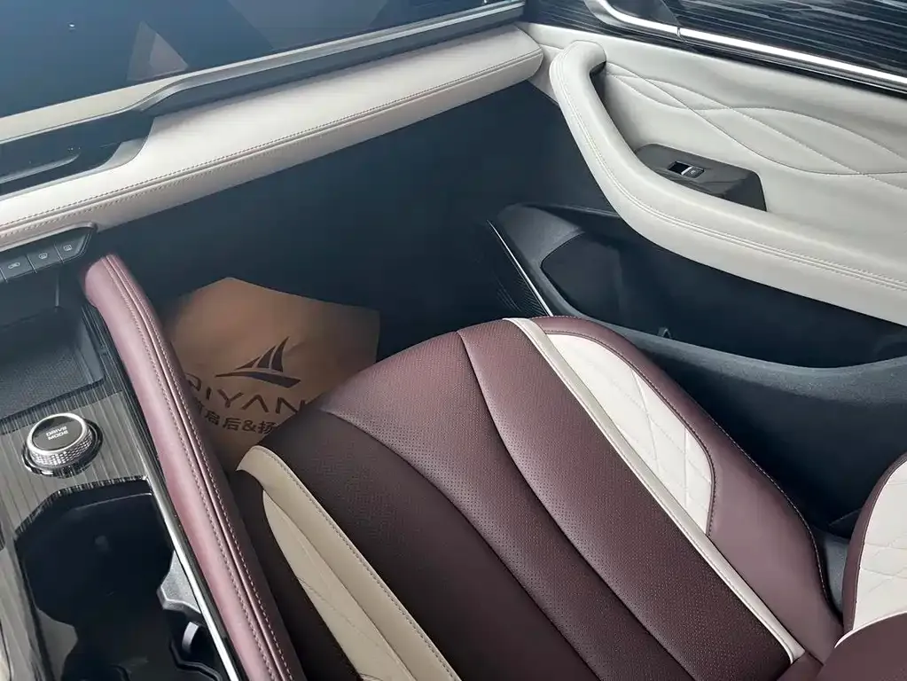 Geely Xingyue L 2023 из CN, фото 3