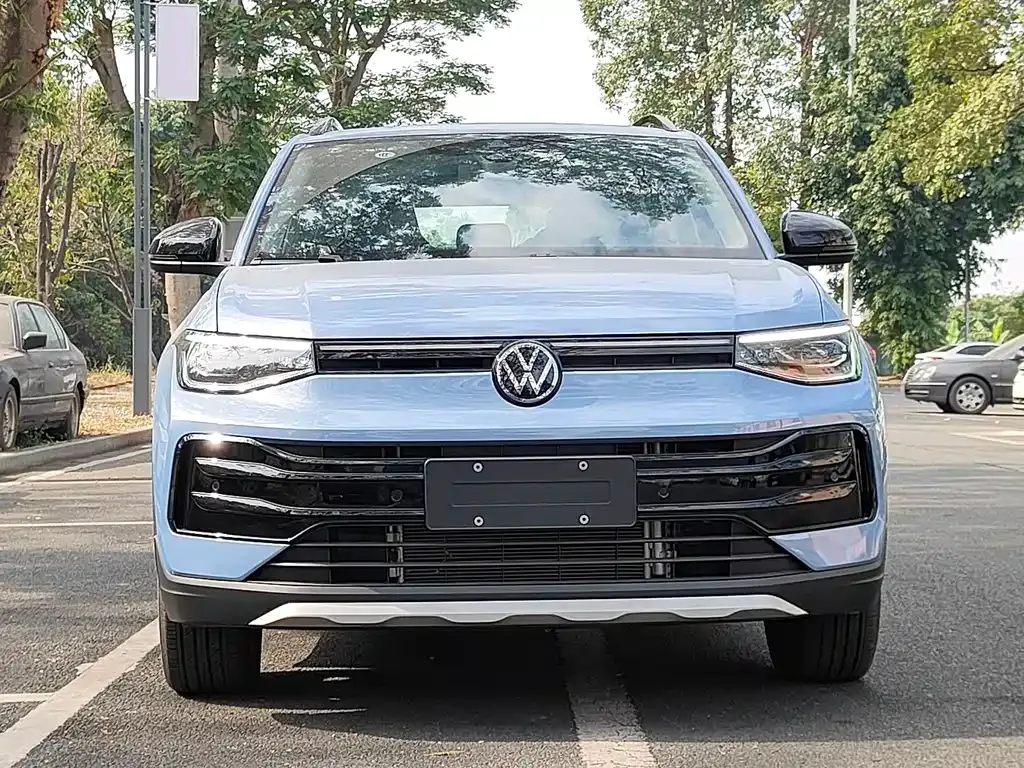 Volkswagen Tharu 2024 из CN, фото 10