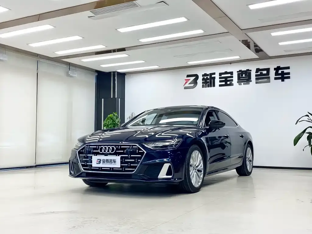 Audi A7L 2023 из CN, фото 1