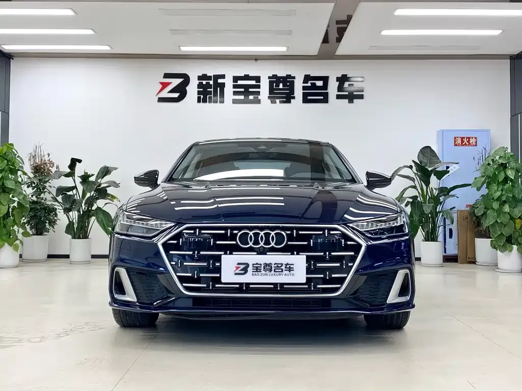 Audi A7L 2023 из CN, фото 3