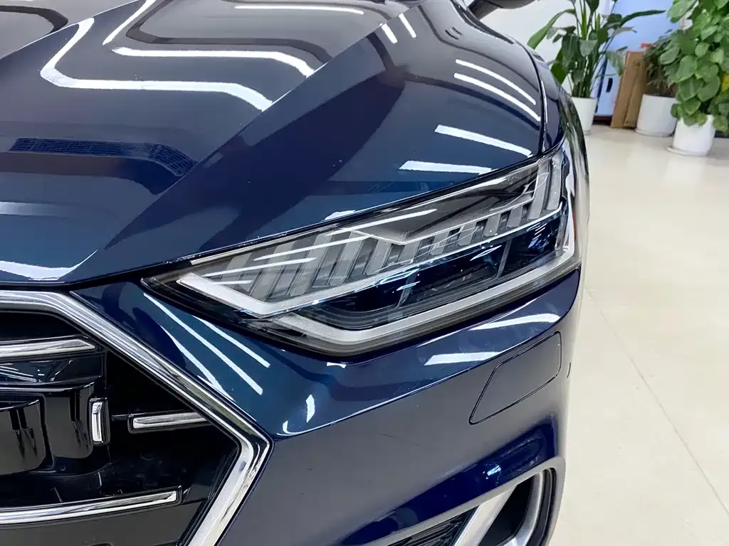 Audi A7L 2023 из CN, фото 7