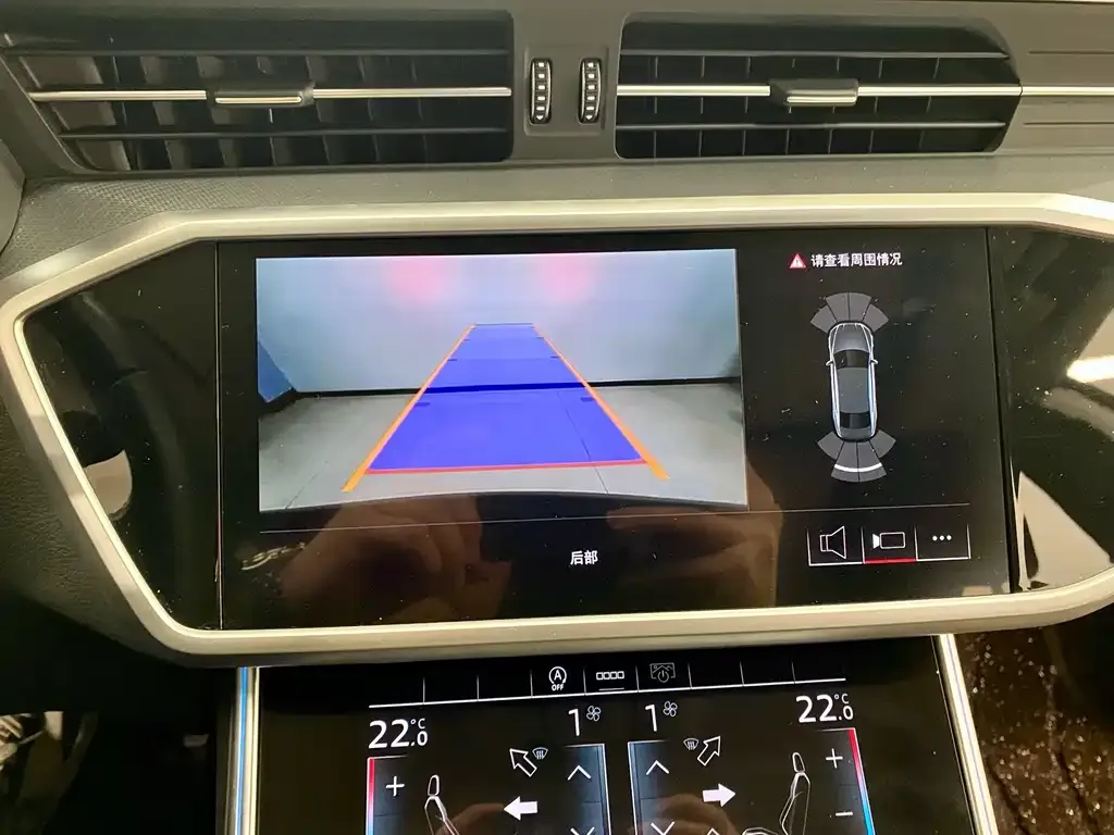 Audi A7L 2023 из CN, фото 6
