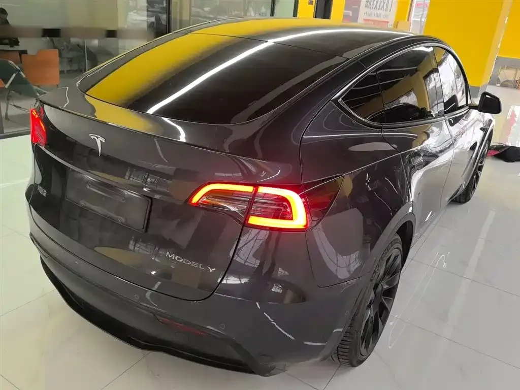 Tesla Model Y 2023 из CN, фото 7