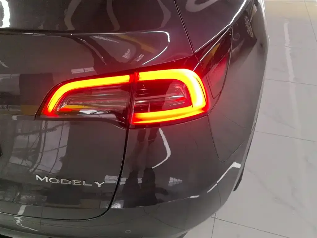 Tesla Model Y 2023 из CN, фото 4