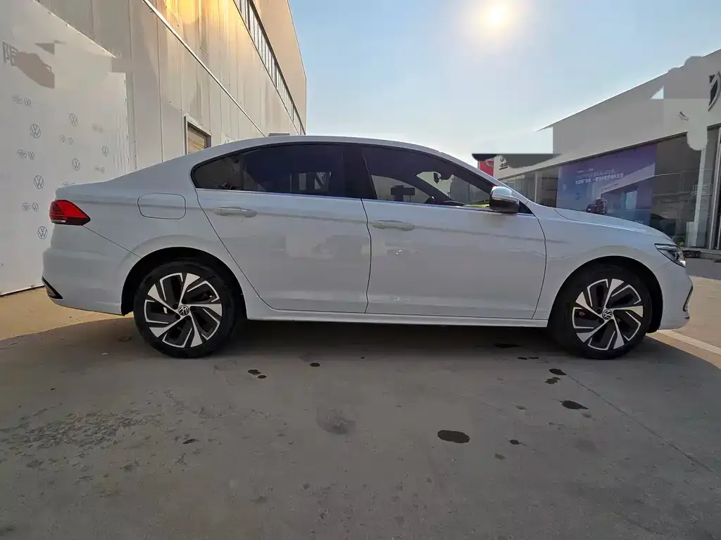 Volkswagen Bora 2022 из CN, фото 2