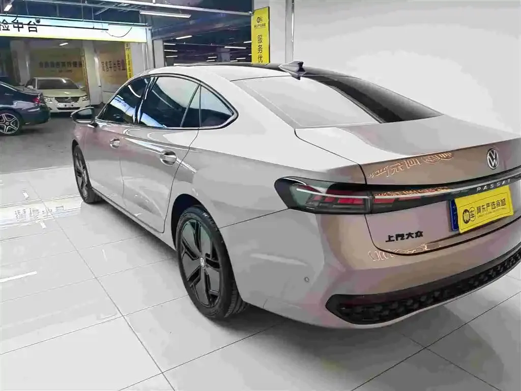 Volkswagen Passat 2024 из CN, фото 4